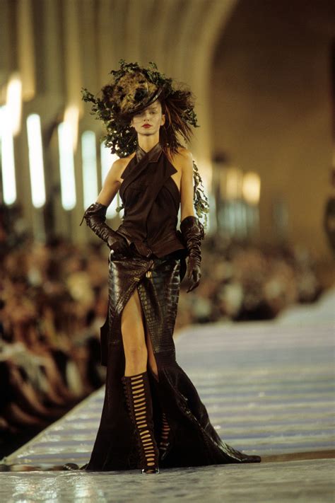 dior haute couture fall 1999|christian Dior fall collection.